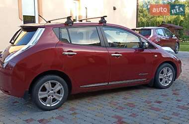 Хэтчбек Nissan Leaf 2014 в 