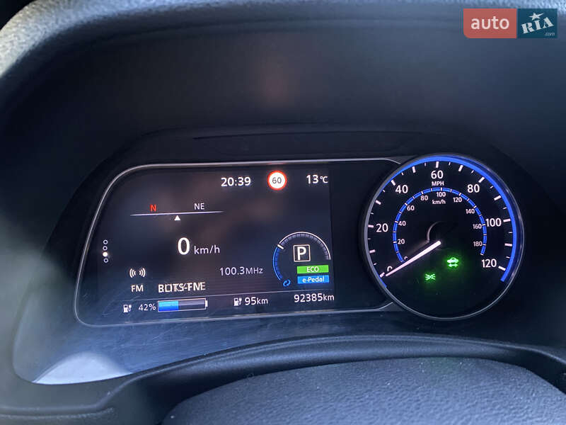 Хэтчбек Nissan Leaf 2018 в 