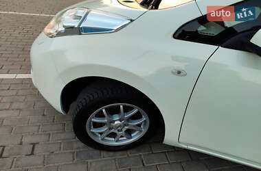 Хетчбек Nissan Leaf 2013 в 