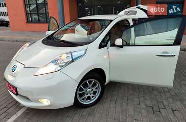 Хетчбек Nissan Leaf 2013 в 