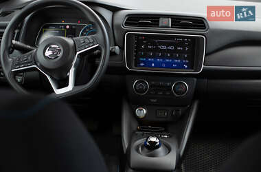 Хэтчбек Nissan Leaf 2021 в 