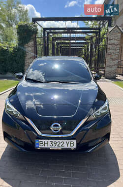 Хетчбек Nissan Leaf 2018 в 