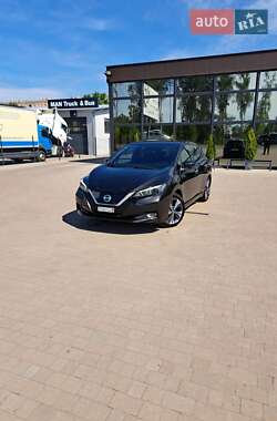 Хэтчбек Nissan Leaf 2018 в 