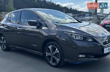 Хэтчбек Nissan Leaf 2019 в 