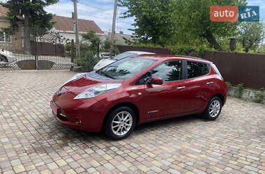 Хэтчбек Nissan Leaf 2014 в 
