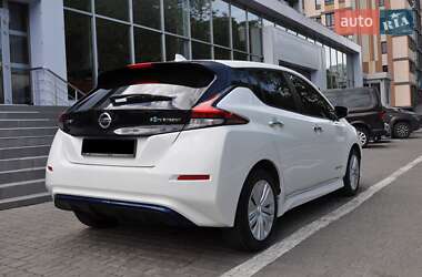 Хетчбек Nissan Leaf 2018 в 