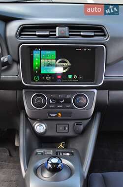 Хетчбек Nissan Leaf 2018 в 