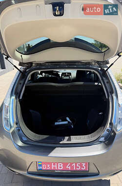 Хэтчбек Nissan Leaf 2014 в 