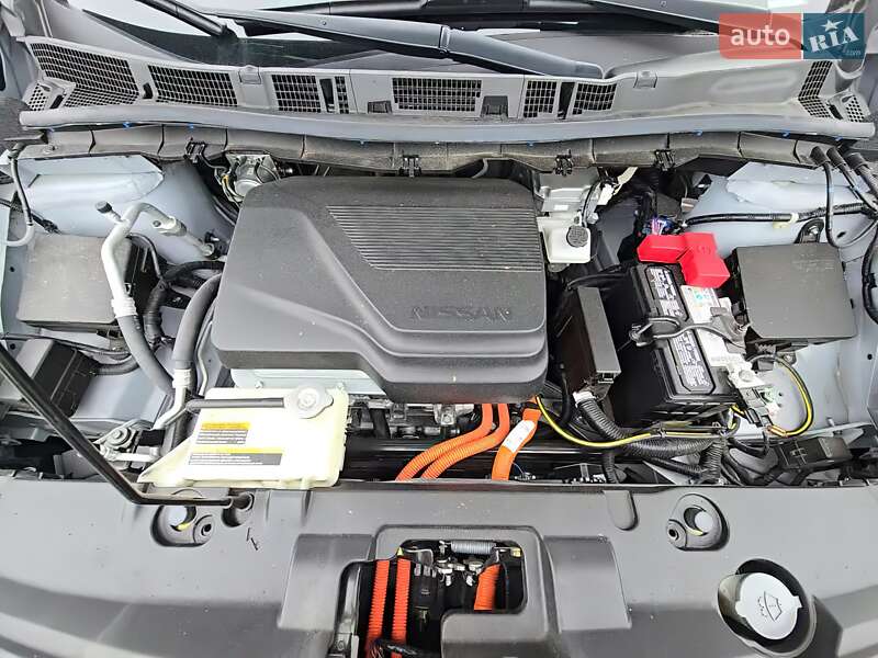 Хетчбек Nissan Leaf 2023 в Умані