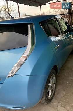 Хэтчбек Nissan Leaf 2015 в Каменском