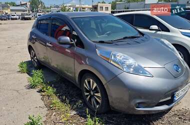 Хетчбек Nissan Leaf 2015 в Миколаєві