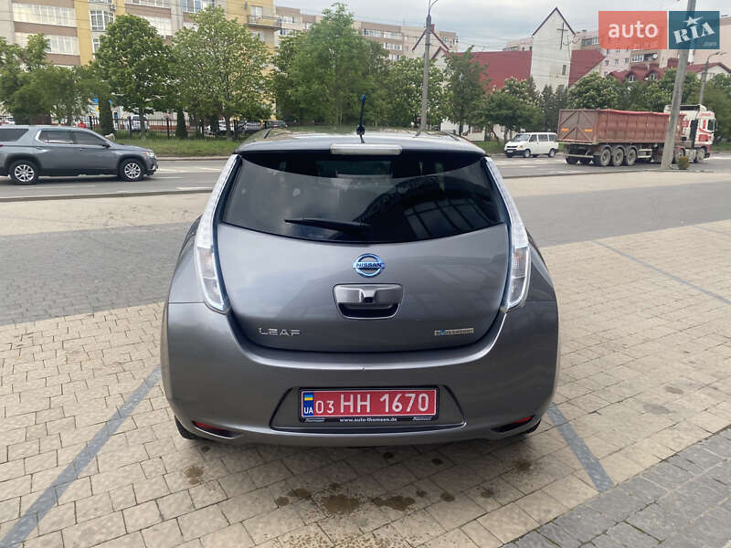 Хэтчбек Nissan Leaf 2013 в Ивано-Франковске