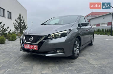 Хэтчбек Nissan Leaf 2021 в 