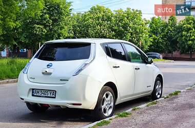 Хетчбек Nissan Leaf 2011 в 