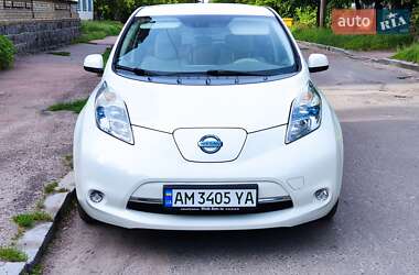 Хетчбек Nissan Leaf 2011 в 