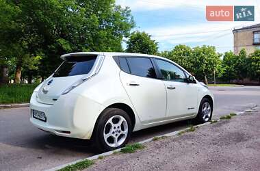 Хетчбек Nissan Leaf 2011 в 