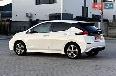Хетчбек Nissan Leaf 2020 в 