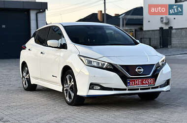 Хетчбек Nissan Leaf 2020 в 