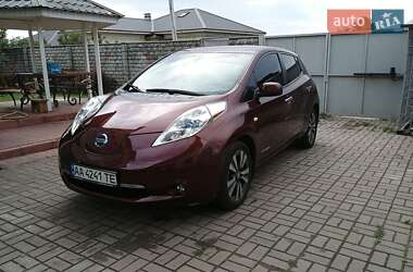 Хэтчбек Nissan Leaf 2015 в 