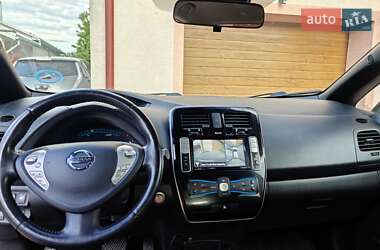 Хэтчбек Nissan Leaf 2015 в 