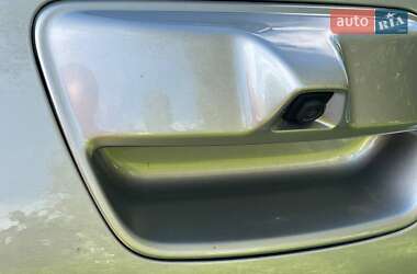 Хэтчбек Nissan Leaf 2014 в 