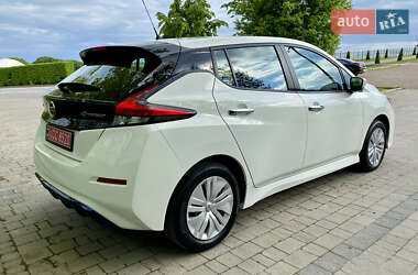 Хэтчбек Nissan Leaf 2021 в 