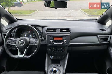 Хэтчбек Nissan Leaf 2021 в 