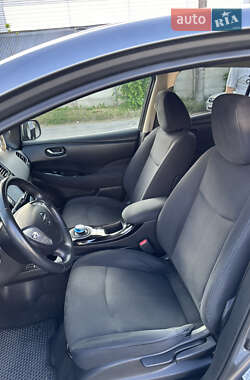 Хэтчбек Nissan Leaf 2014 в 
