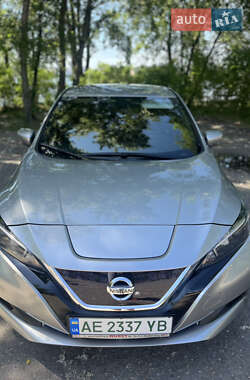 Хэтчбек Nissan Leaf 2018 в Днепре