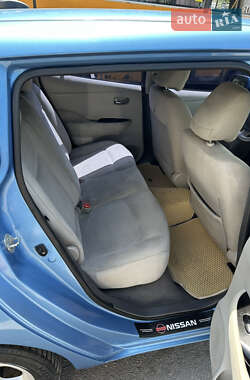 Хэтчбек Nissan Leaf 2014 в 