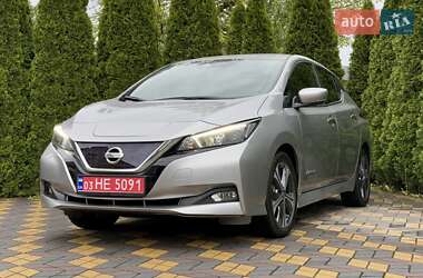 Хэтчбек Nissan Leaf 2020 в 
