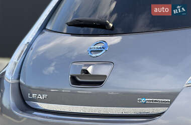 Хэтчбек Nissan Leaf 2014 в 