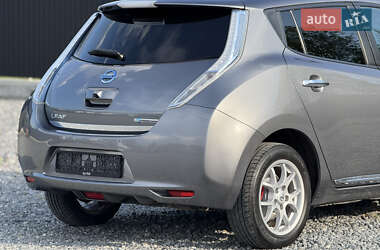 Хэтчбек Nissan Leaf 2014 в 