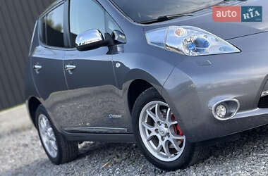 Хэтчбек Nissan Leaf 2014 в 