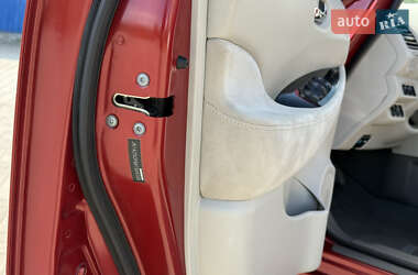 Хетчбек Nissan Leaf 2011 в 
