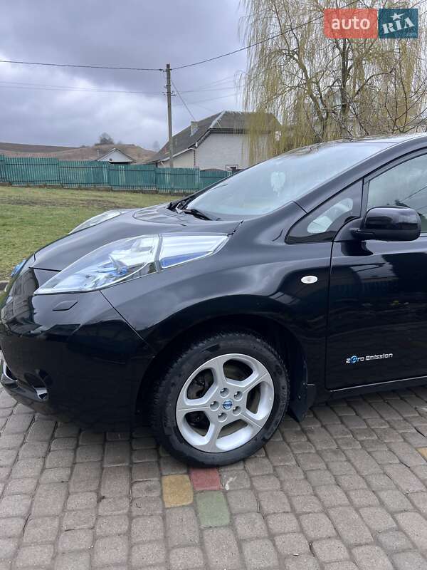 Хэтчбек Nissan Leaf 2012 в Ивано-Франковске