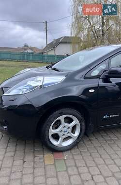 Хетчбек Nissan Leaf 2012 в 