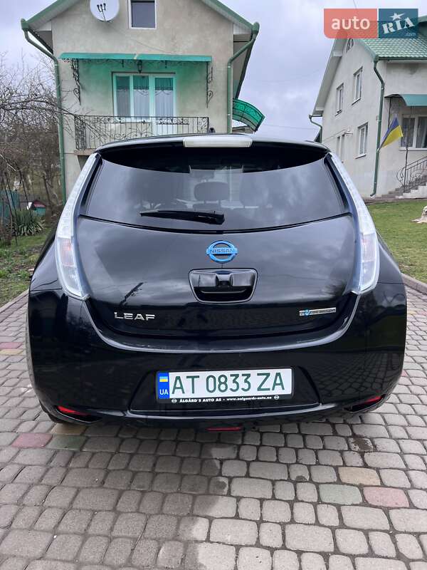 Хэтчбек Nissan Leaf 2012 в Ивано-Франковске