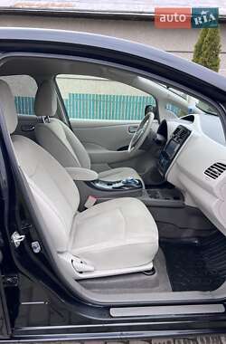 Хетчбек Nissan Leaf 2012 в 