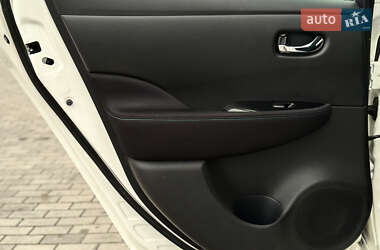 Хетчбек Nissan Leaf 2020 в 