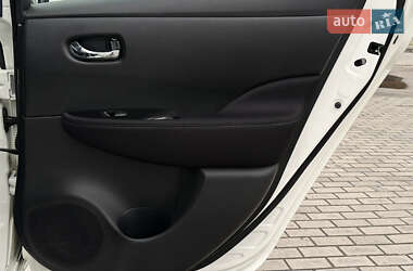 Хетчбек Nissan Leaf 2020 в 