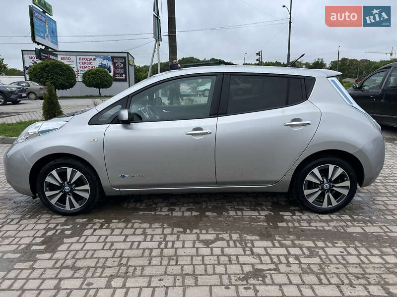 Хэтчбек Nissan Leaf 2013 в Каменец-Подольском