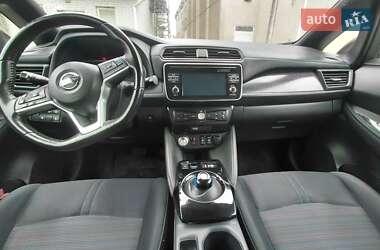 Хетчбек Nissan Leaf 2018 в 