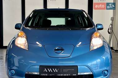 Хетчбек Nissan Leaf 2013 в 
