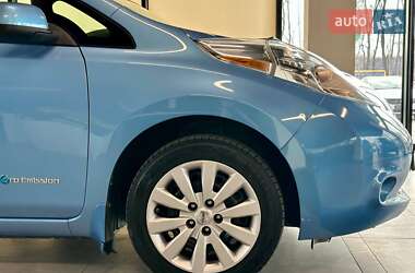 Хетчбек Nissan Leaf 2013 в 