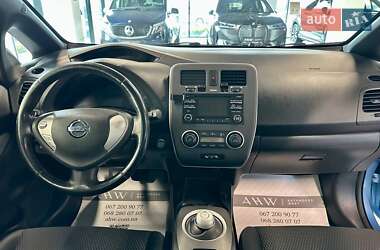 Хетчбек Nissan Leaf 2013 в 