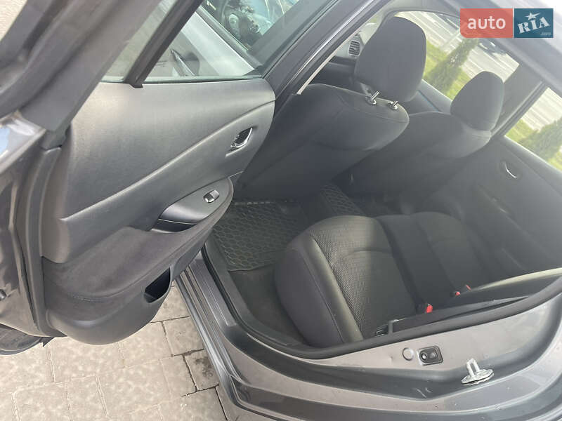 Хэтчбек Nissan Leaf 2016 в Львове фото 5 Хэтчбек Nissan Leaf 2016 в Львове