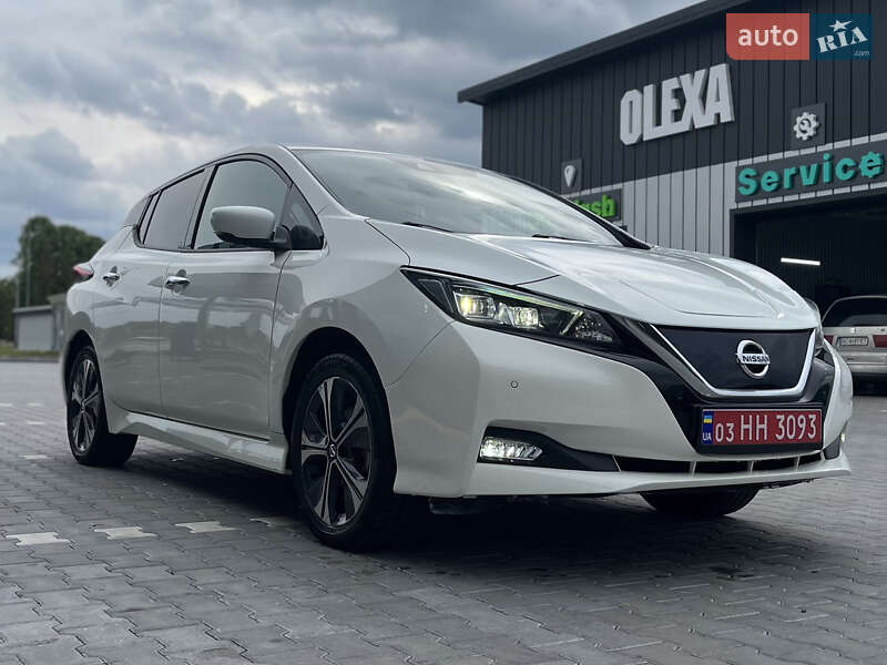 Хэтчбек Nissan Leaf 2020 в Владимире