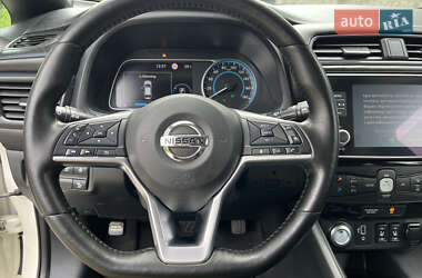 Хетчбек Nissan Leaf 2020 в 