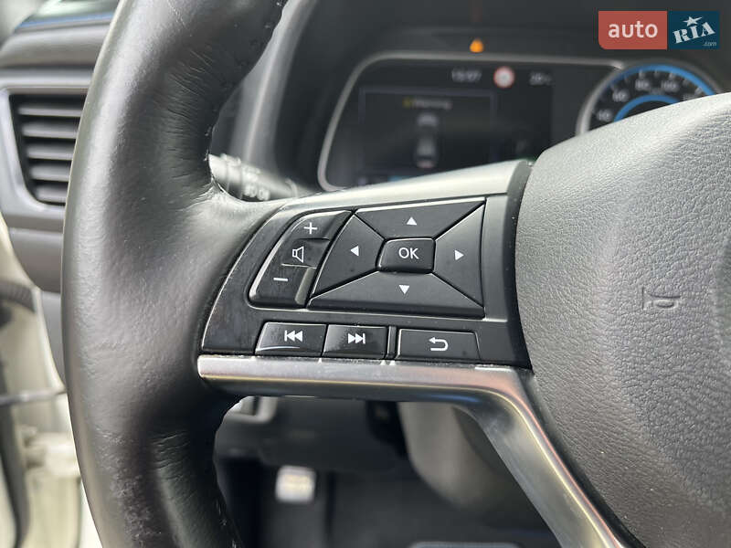 Хэтчбек Nissan Leaf 2020 в Владимире